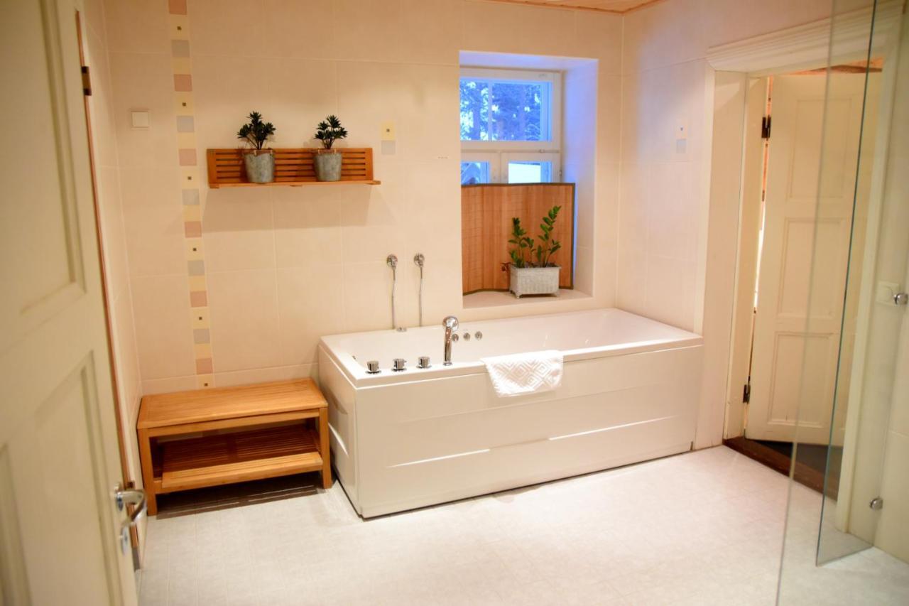 Hotel Hiisi Hill Jämsä Extérieur photo