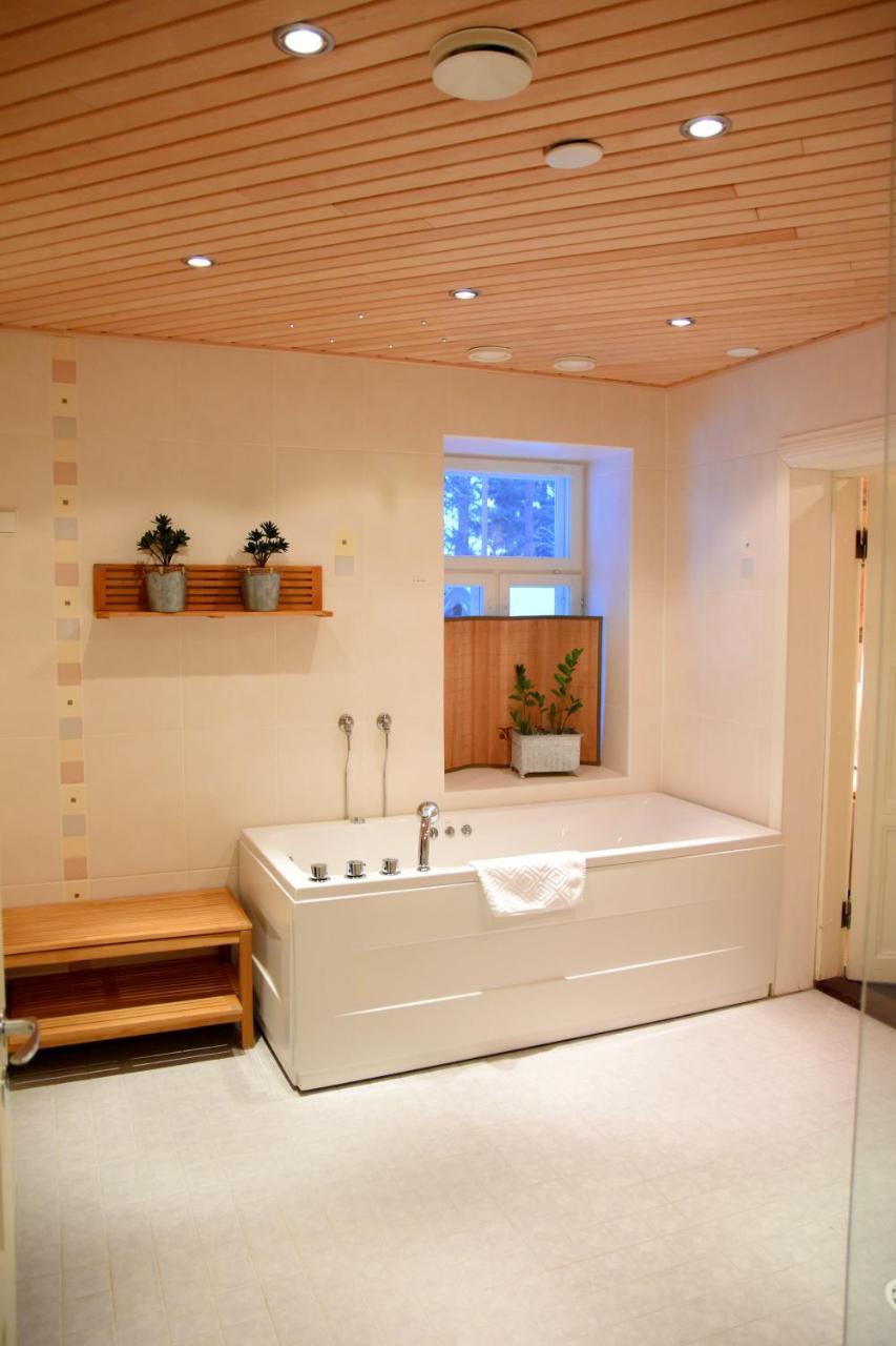 Hotel Hiisi Hill Jämsä Extérieur photo