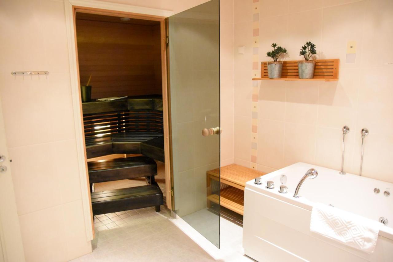 Hotel Hiisi Hill Jämsä Extérieur photo